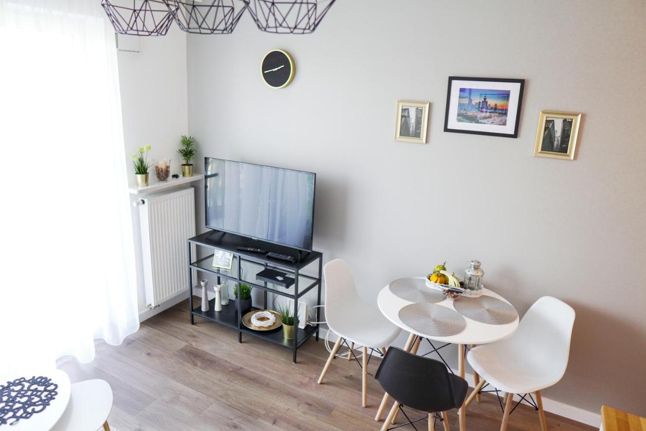 Vizzit Us Premium Apartments وارسو المظهر الخارجي الصورة